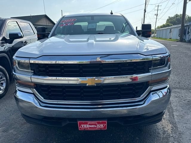 2018 Chevrolet Silverado 1500 LT in Summit White — front three-quarter view
